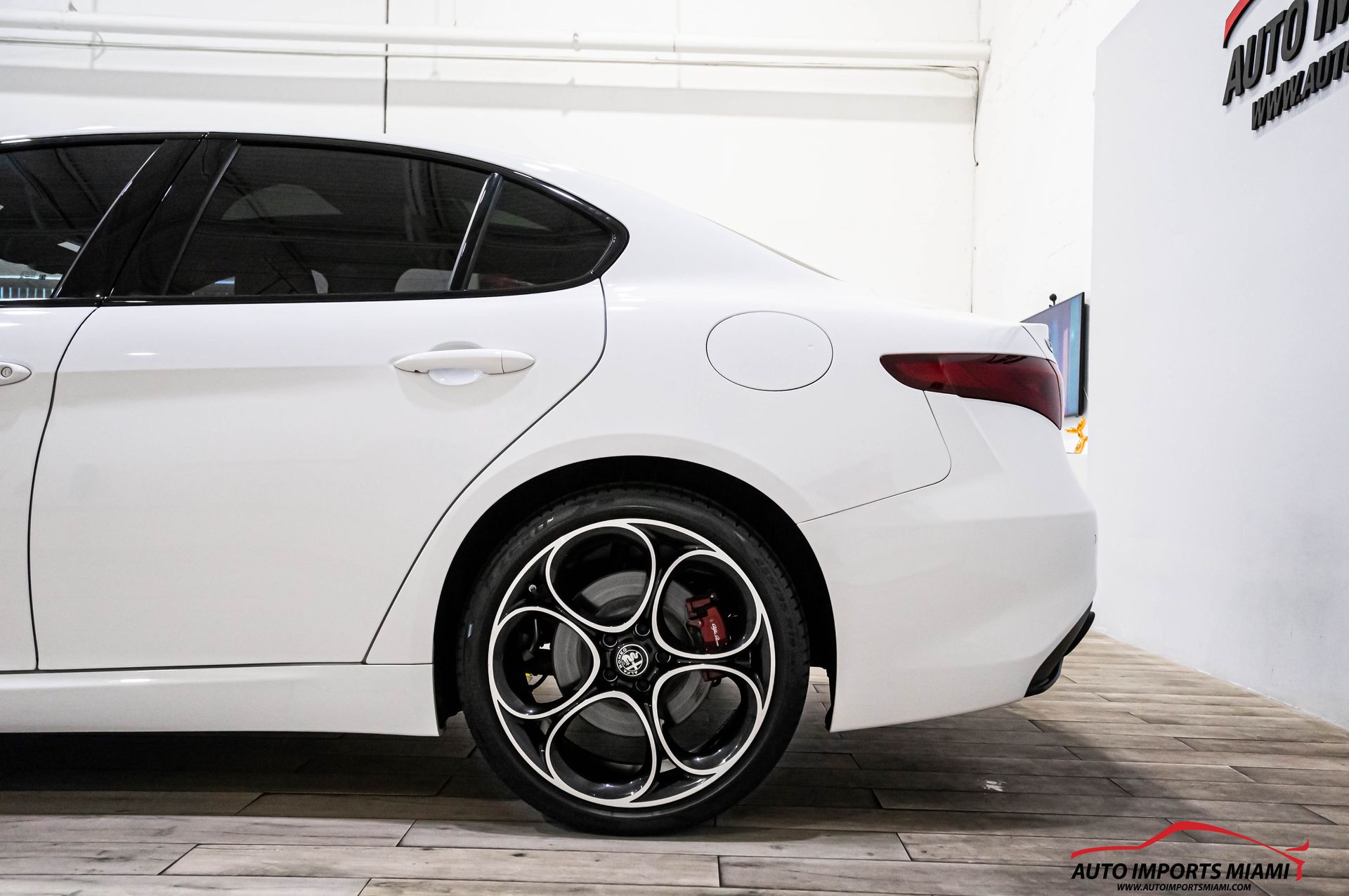 2022 Alfa Romeo Giulia Ti - VELOCE photo 17