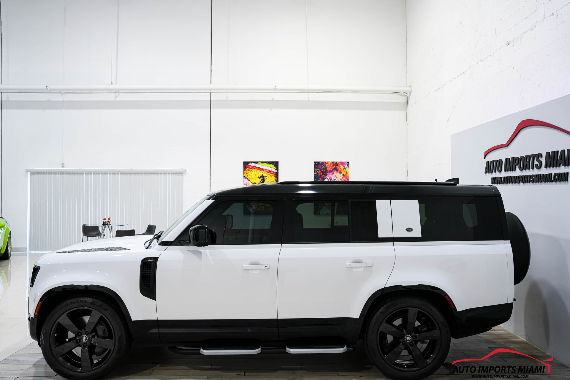 2023 Land Rover Defender 130 X-Dynamic SE photo 8