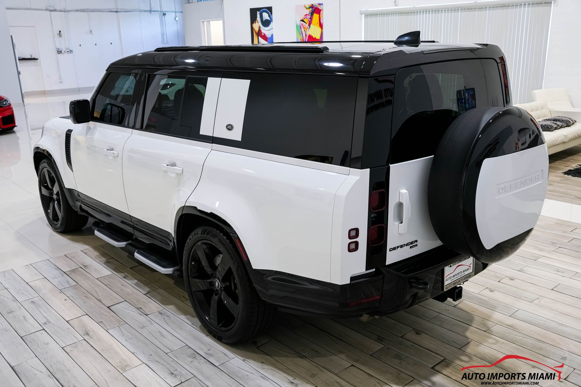 2023 Land Rover Defender 130 X-Dynamic SE photo 12