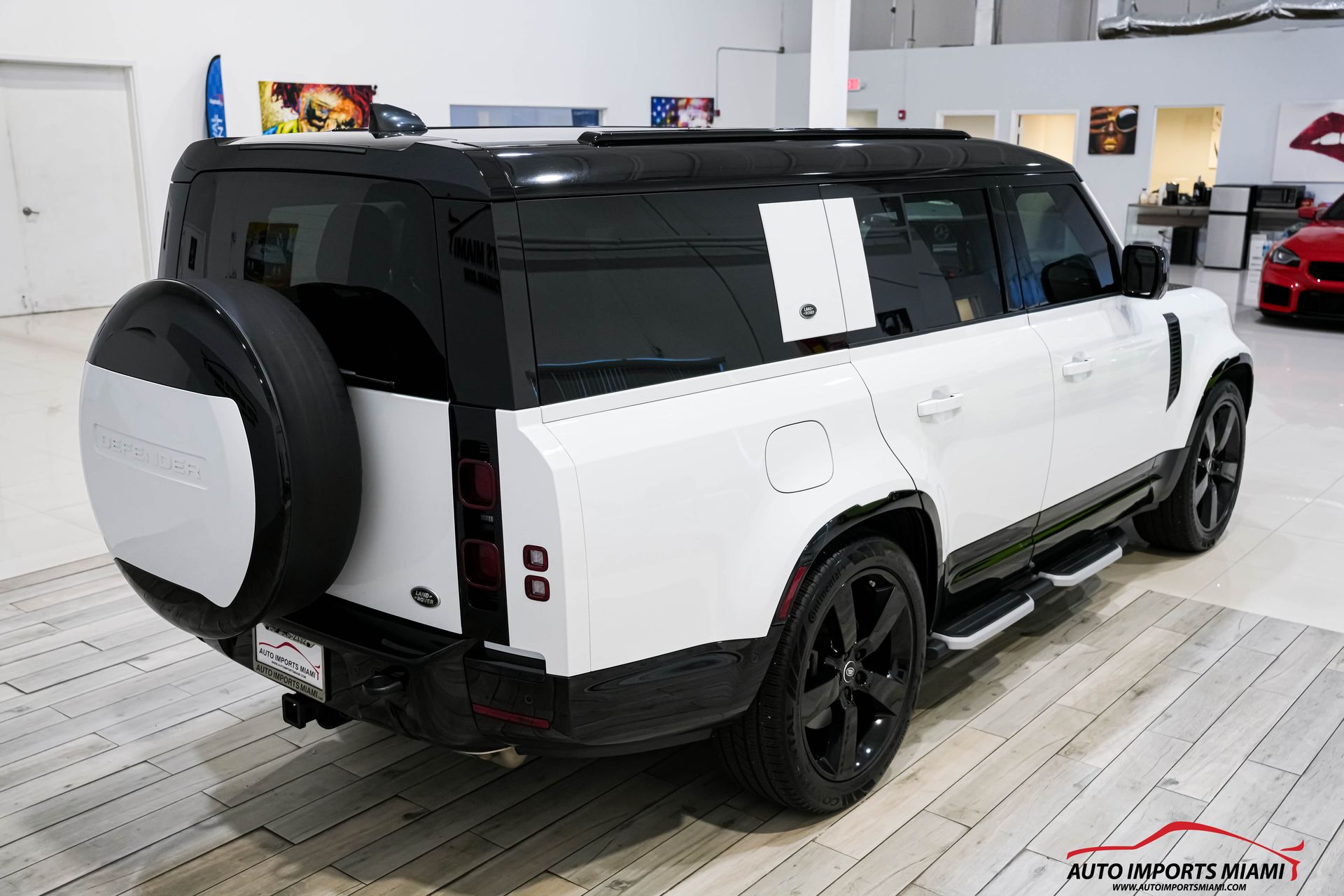 2023 Land Rover Defender 130 X-Dynamic SE photo 18