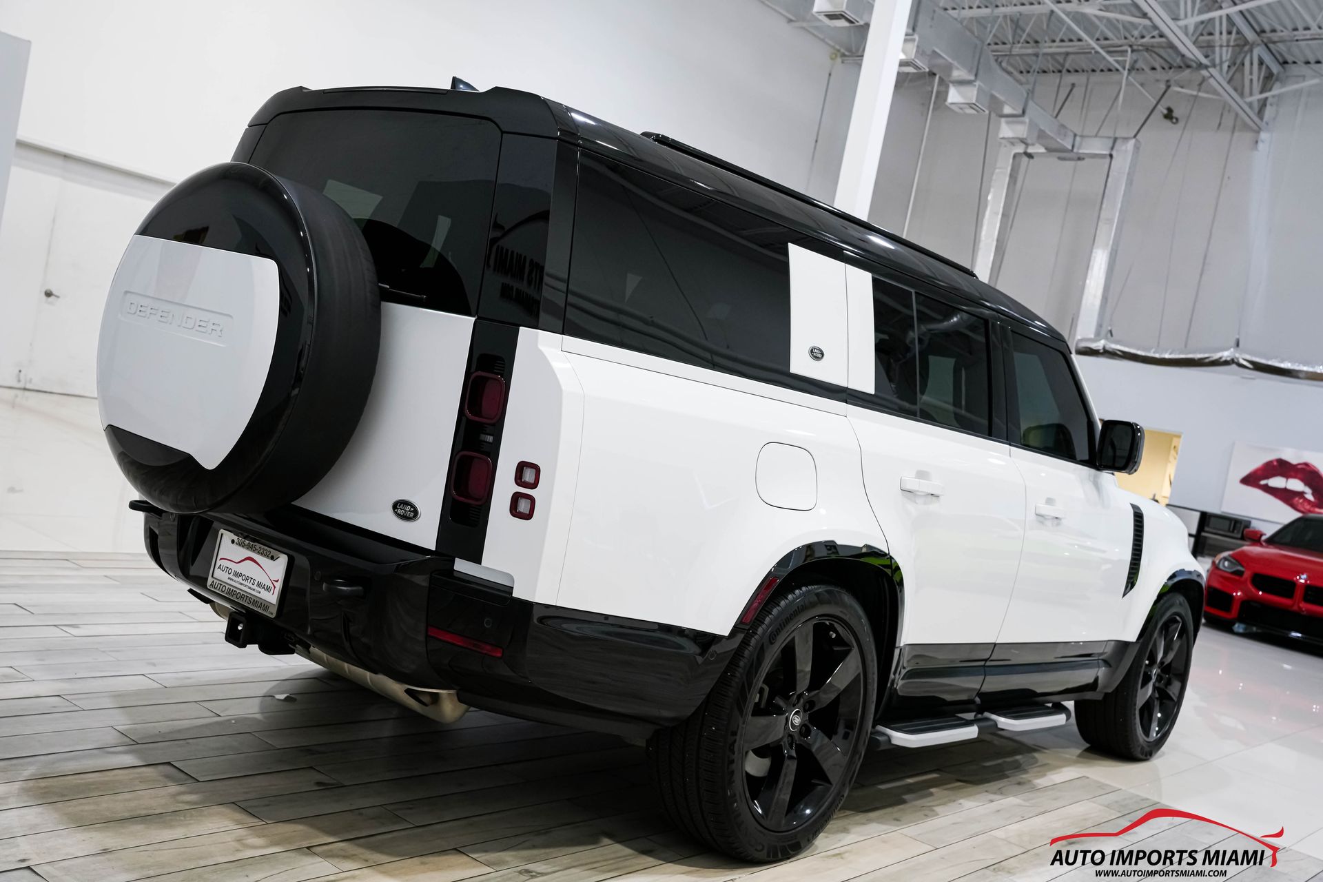 2023 Land Rover Defender 130 X-Dynamic SE photo 19