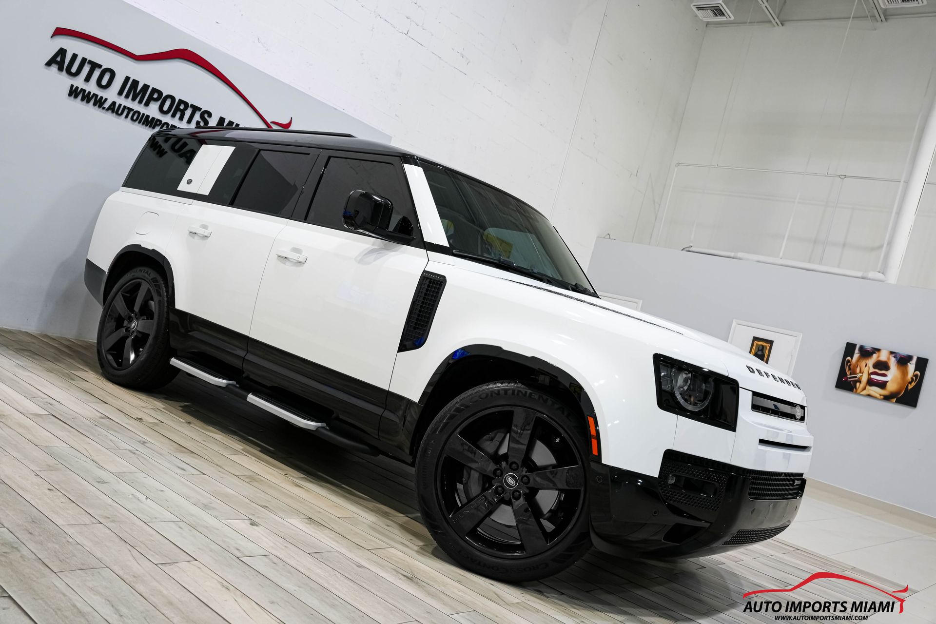 2023 Land Rover Defender 130 X-Dynamic SE photo 24