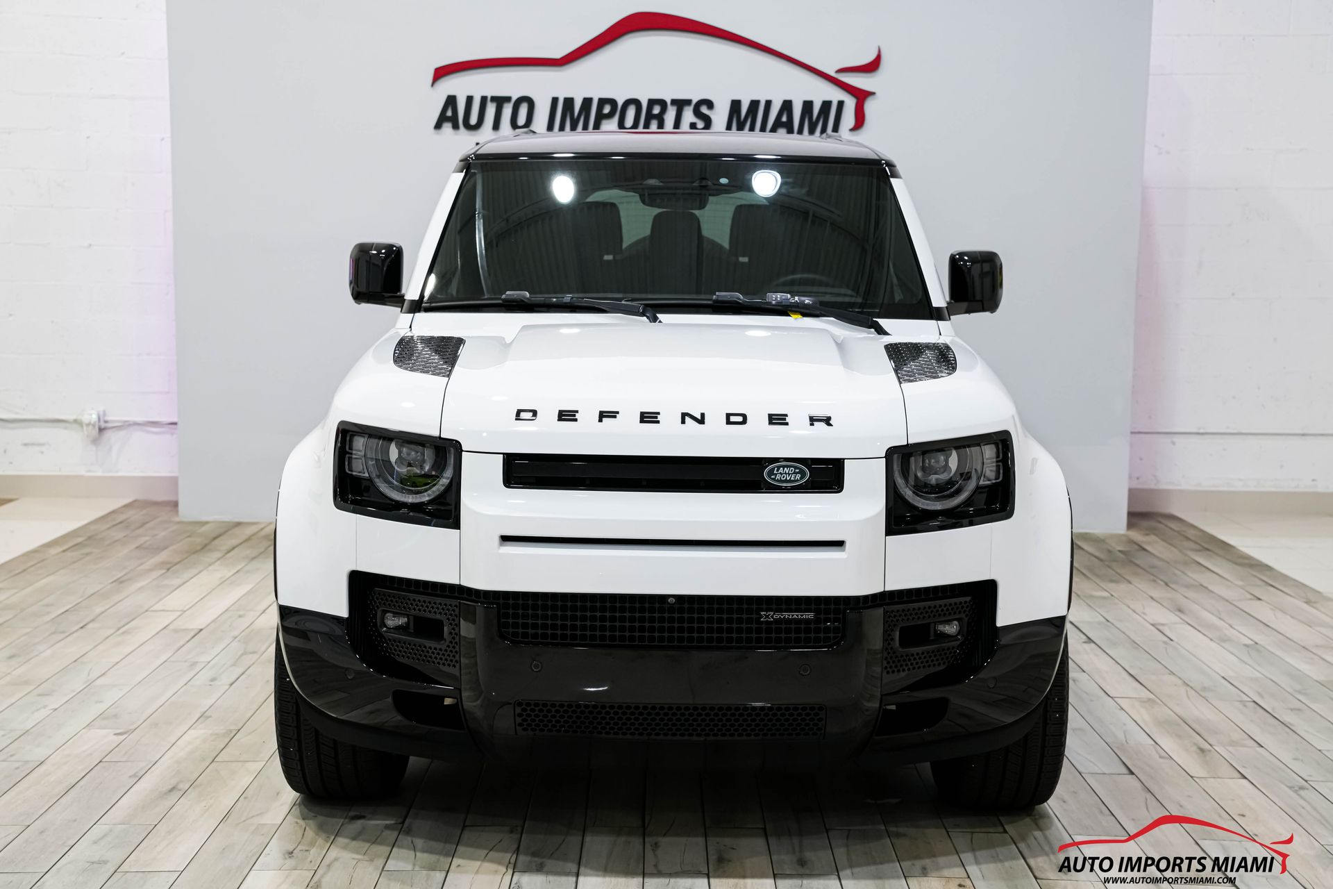 2023 Land Rover Defender 130 X-Dynamic SE photo 26
