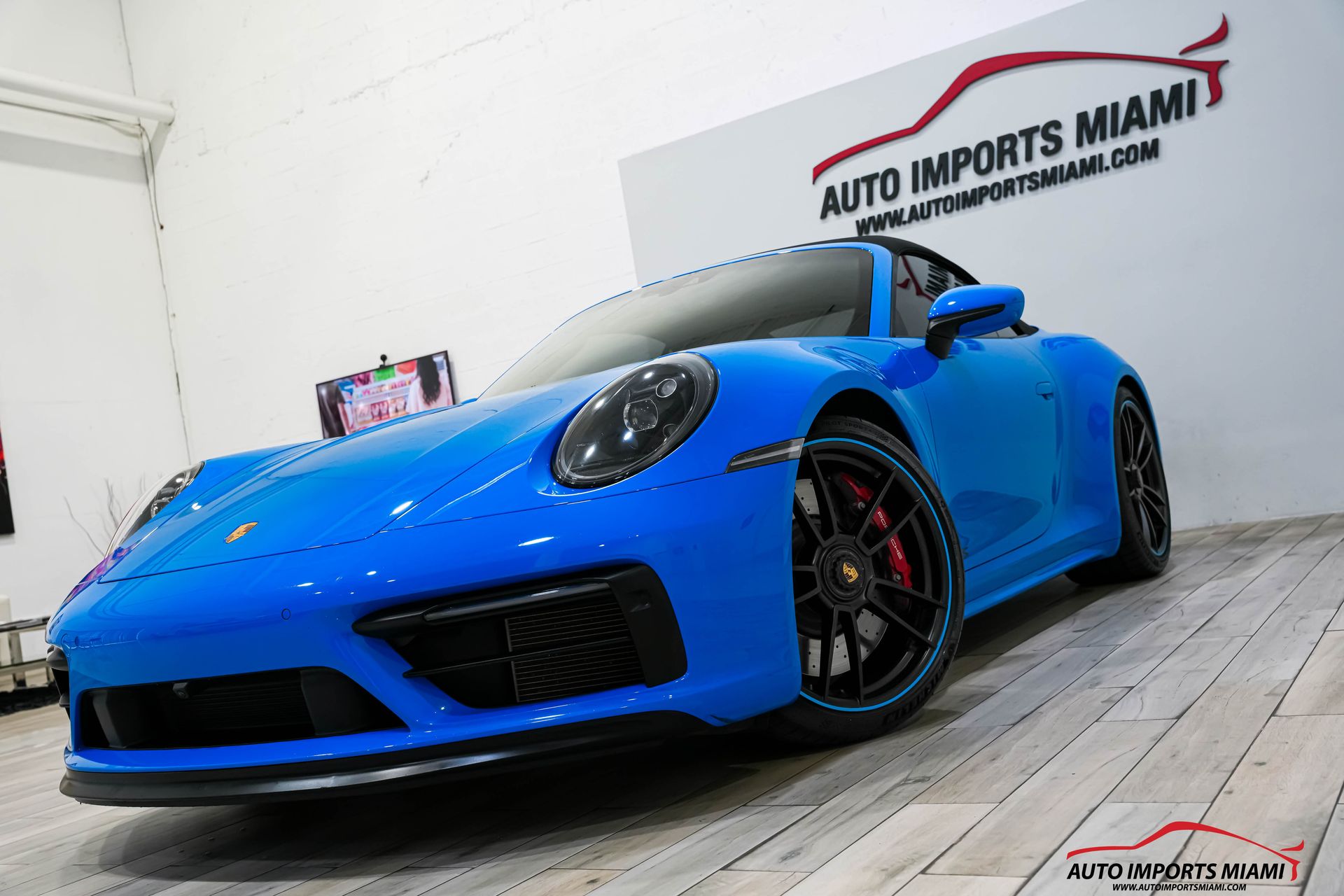 2023 Porsche 911 4S 4 GTS photo 2