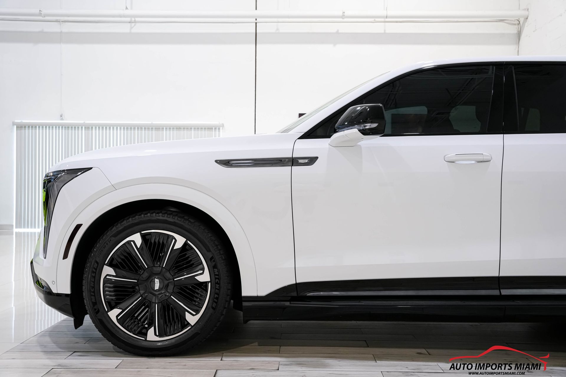 2025 Cadillac Escalade IQ Sport photo 12