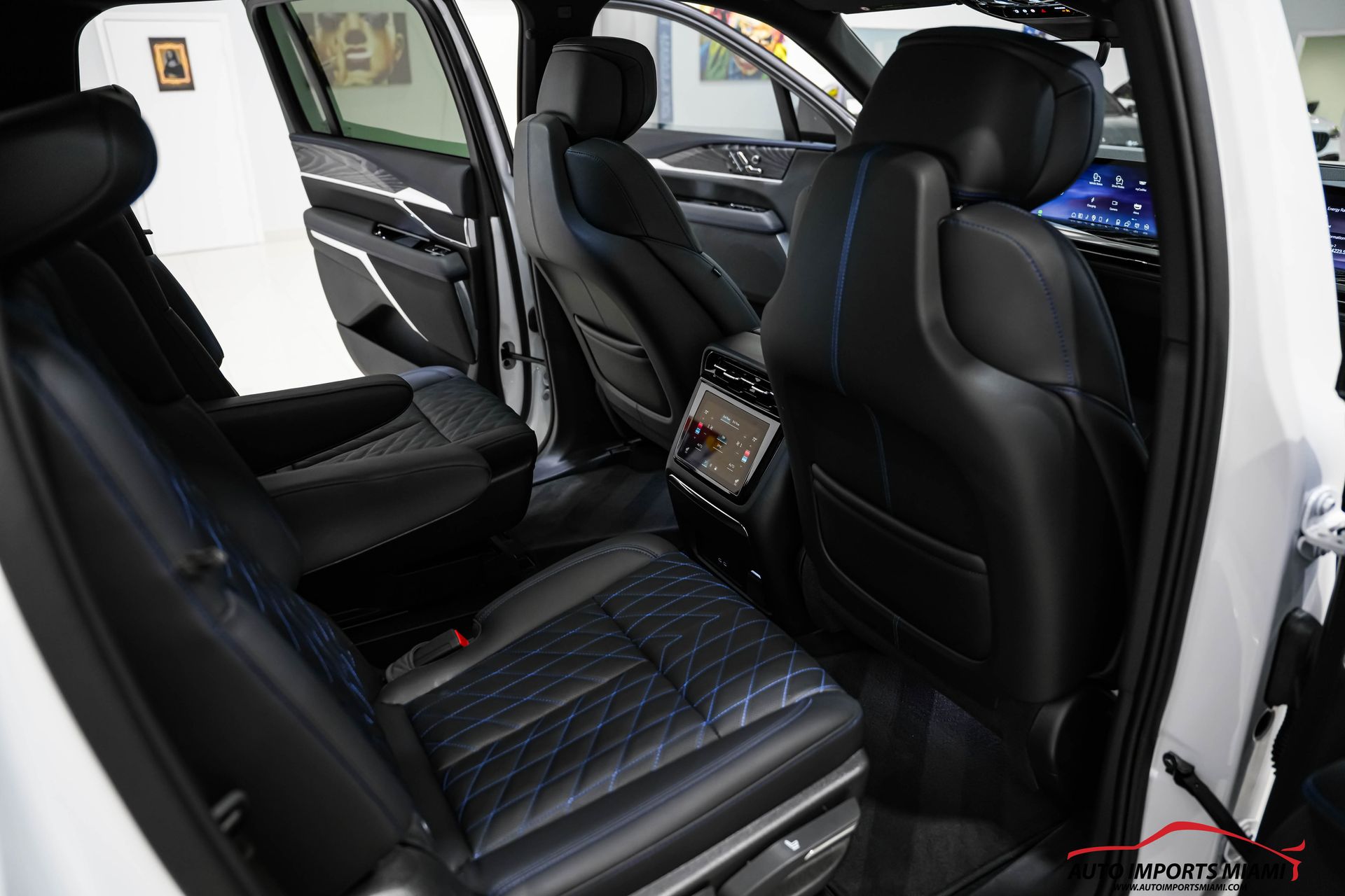 2025 Cadillac Escalade IQ Sport photo 8